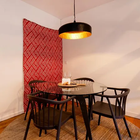 Alfama - Sé Cathedral | Cheese&wine *