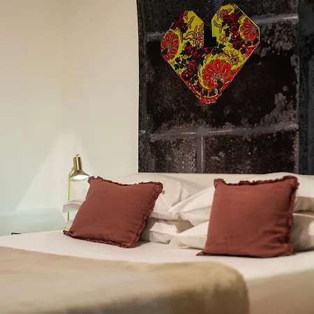 Alfama - Se Cathedral | Cheese & Wine * Lisbon