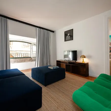 Alfama - Se Cathedral | Cheese & Wine * Lisbon