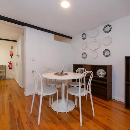 Alfama - Se Cathedral | Cheese & Wine * Lisbon