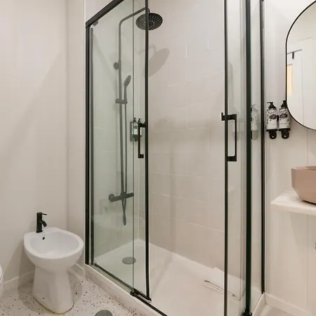 Alfama - Se Cathedral | Cheese & Wine Lisbon