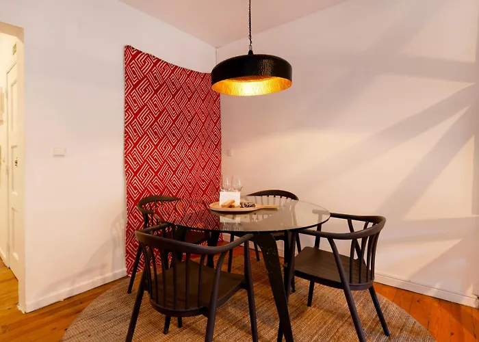 Alfama - Sé Cathedral | Cheese&wine *