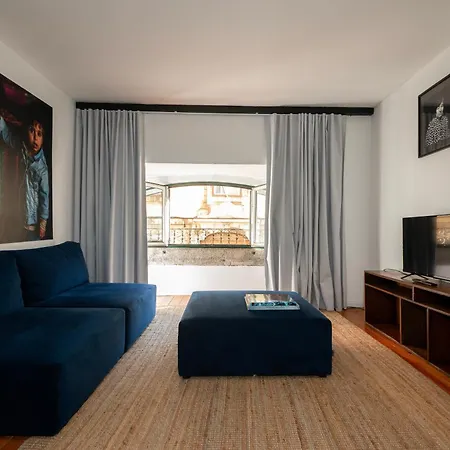 Alfama - Se Cathedral | Cheese & Wine