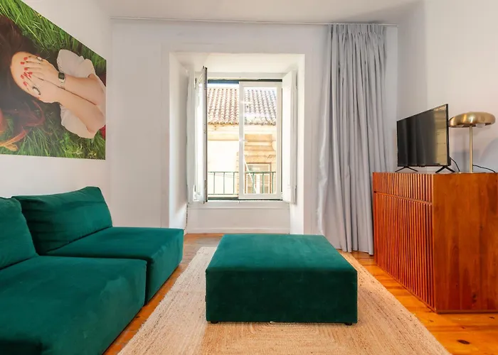 Alfama - Se Cathedral | Cheese & Wine Lissabon