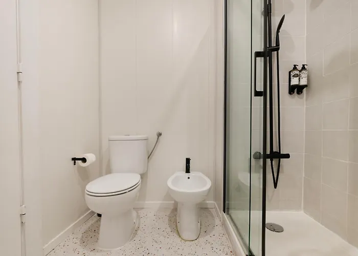 Alfama - Se Cathedral | Cheese & Wine Lissabon