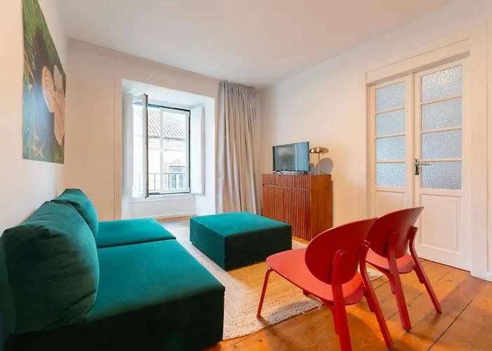 Alfama - Se Cathedral | Cheese & Wine